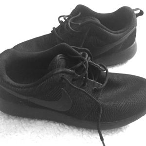 Unique Nike rosche runs